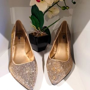 Glittery high heel shoe